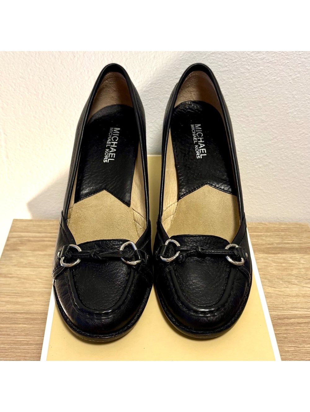 Michael Kors Westside Mid Moc Black Leather Loafers Pumps Heels Size 8.5 M Box